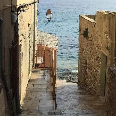 Jolie A Erbalunga- A Deux Pas De La